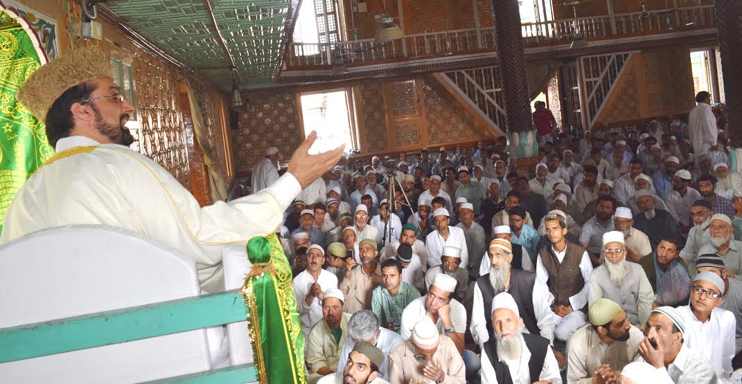 Mirwaiz at Khawaja Naqshbandi Sahab