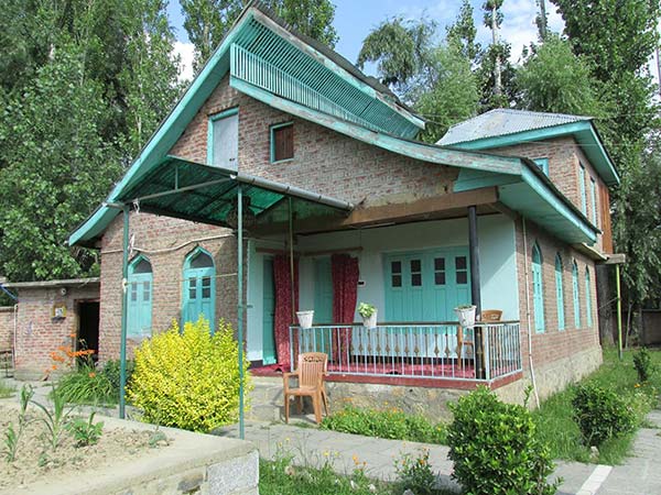 The place where Pir used to sit.