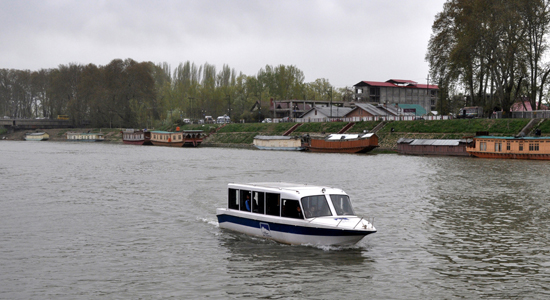 Water Transport Returns to Srinagar After Three A long time