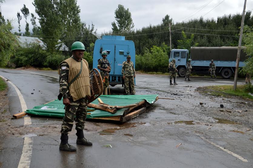 Strict curfew was imposed in Kulgam on Wednesday to thwart any movement towards main town. (KL Image: Shah Hilal)