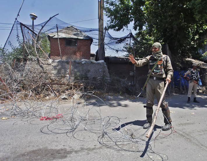 The curfewed Srinagar. (KL Image: Bilal Bahadur)