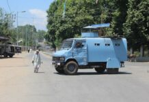 #KashmirNow: There Is No Deal In Curfew, Police Say