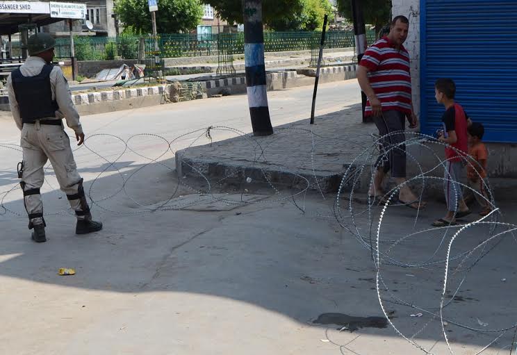 Curfewed Srinagar 1