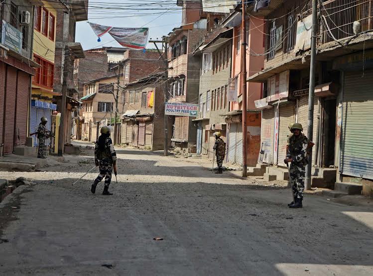 Curfewed Srinagar on Tuesday. (KL Image: Bilal Bahadur)