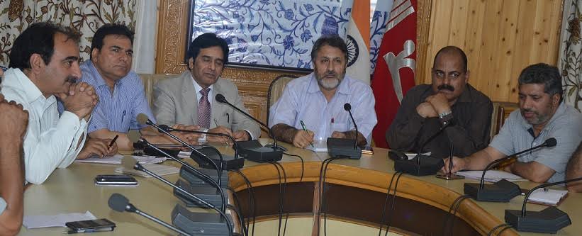 Div Com Reviews Kashmir Situation