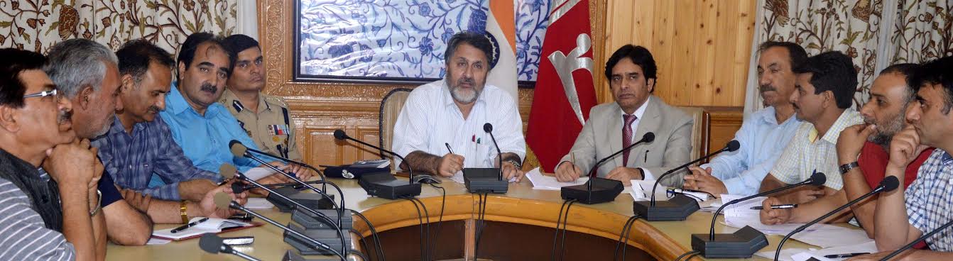 Div Com Reviews Kashmir Situation