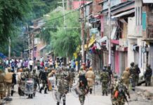 Day 14: Present Situation Wrought With Dangerous Consequences, Says Mirwaiz