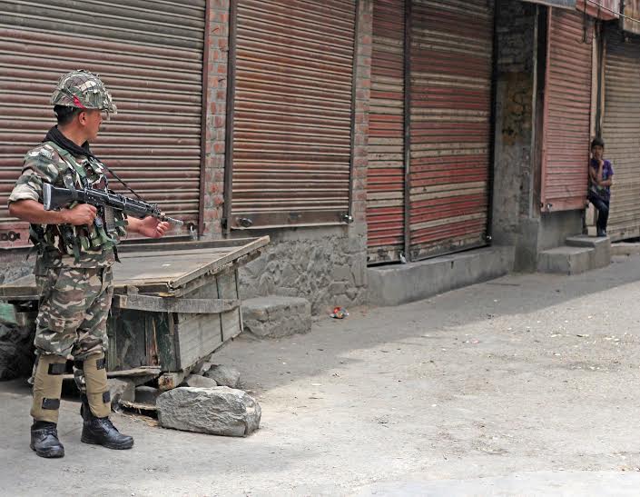 Kashmir Situation on July 17, 2016 (KL Image: Bilal Bahadur)
