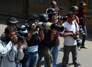Kashmir’s War Journalists