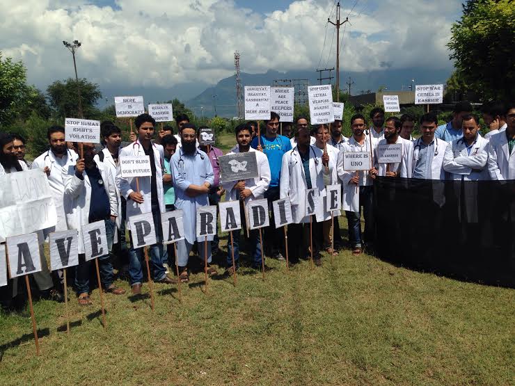 SKIMS doctors protest on July 28, 2016