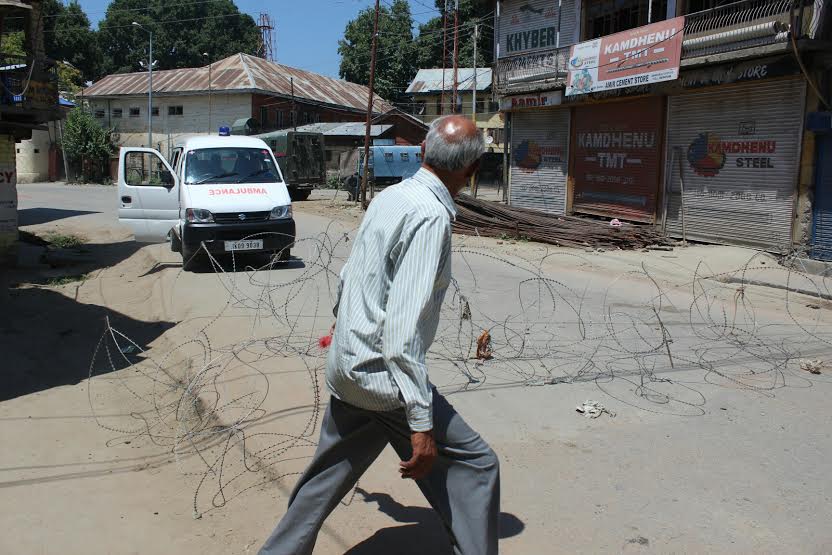 Curfewed Sopore: KL Image by Mohammad Abu Bakr