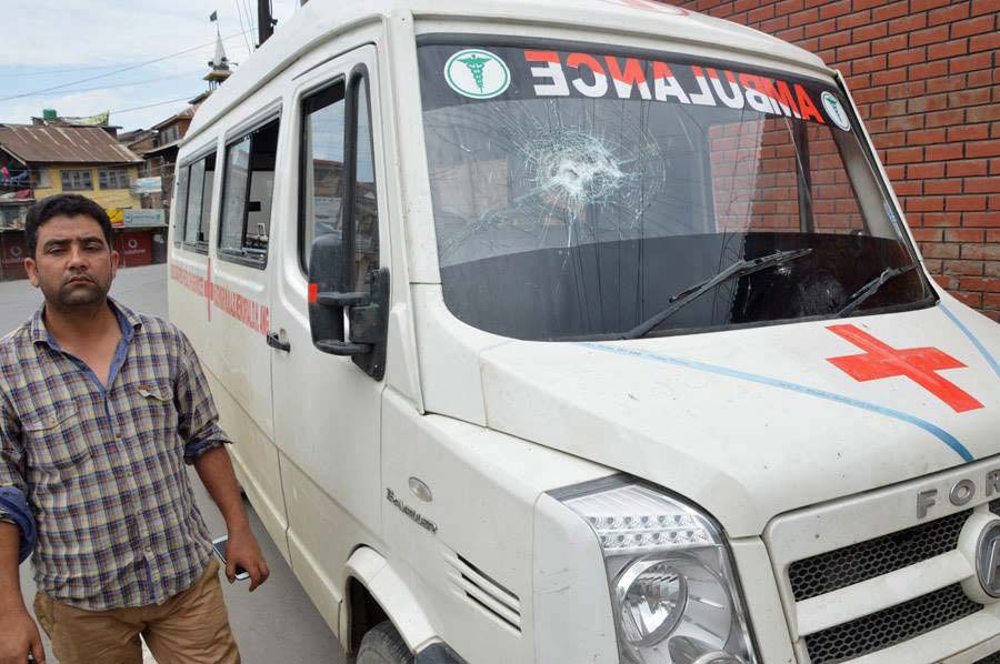 Ambulance-during-2016-uprising
