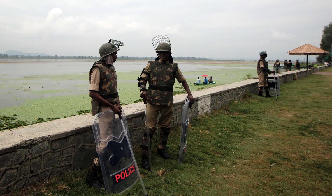 BSF deployed around Dal Lake on August 26, 2016. (KL Image: Shah Hilal)