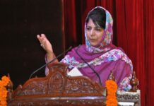 Gov, CM, Naeem greet people on Mahashivratri