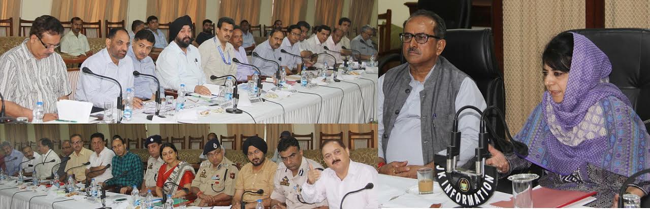 CM reviews developmental projects in Jammu