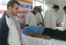 #Day52: DHSK Collects 44 Blood Pints From Pulwama Donation Camp
