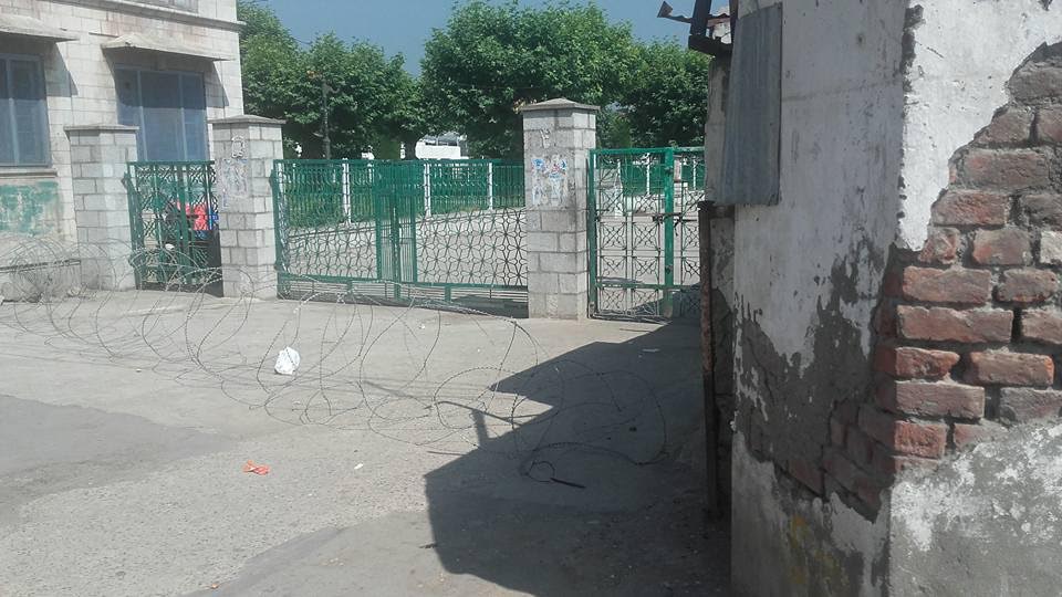 Dargah sieged on August 05, 2016. (KL Image: Bilal Bahadur)