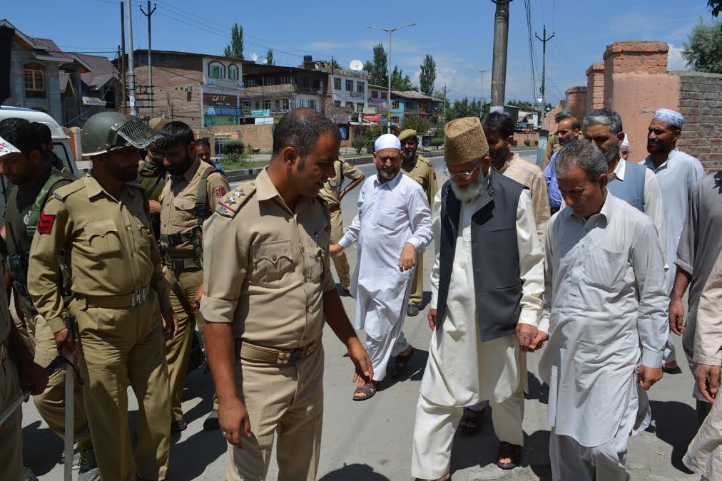 Hurriyat patriarch Syed Ali Geelani was arrested by police when he marched towards Aripanthan Beerwah on August 19, 2016.
