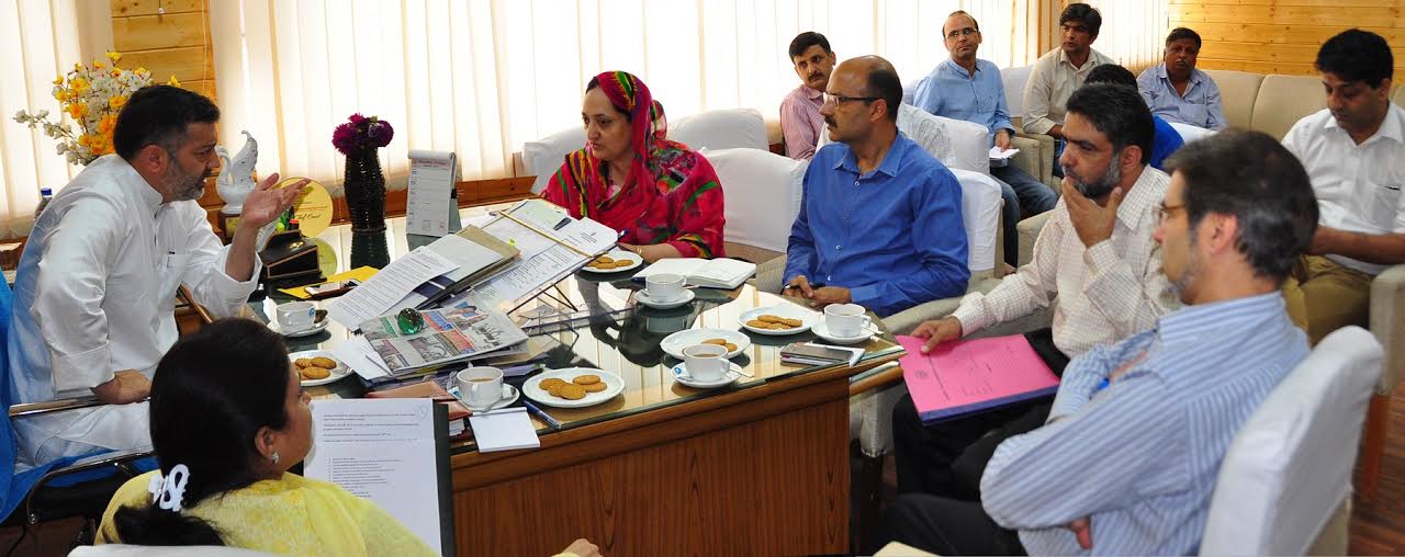 Imran Ansari holding a review meet