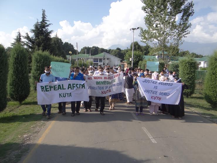 KU Teachers Hold Protest on August 03, 2016