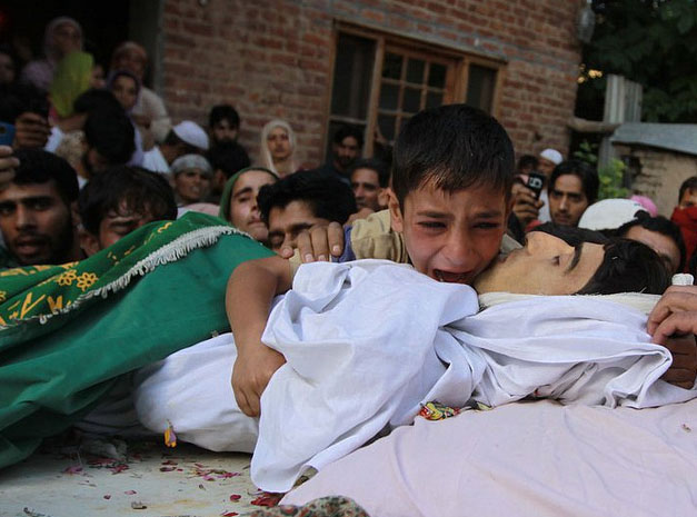Kashmiris-martyred