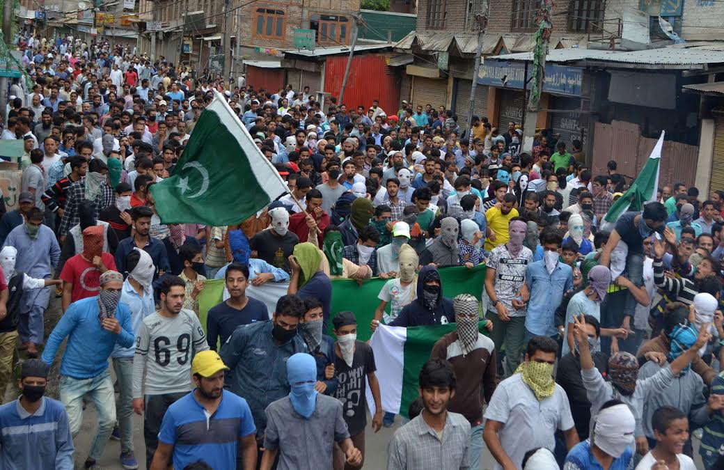 A massive pro-freedom rally was taken out in Old Srinagar on August 31, 2016 following which intense clashes erupted. (KL Image: Bilal Bahadur)