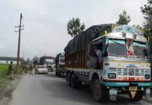 Srinagar-Jammu highway: Traffic plan for tomorrow Trucks carrying fruits and other material moved out of Kashmir on Monday.