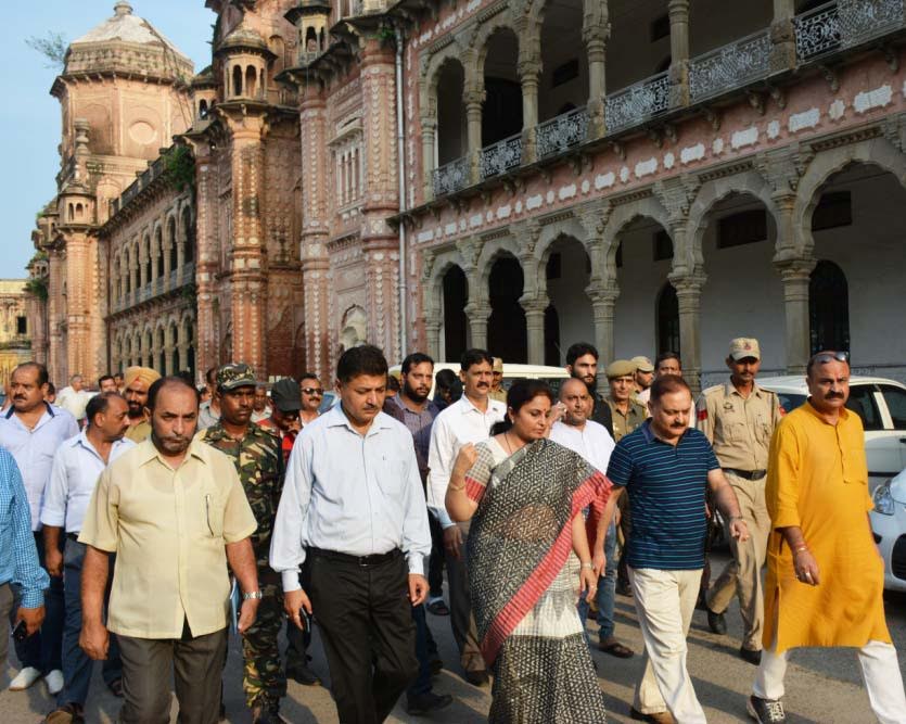 Priya Sethi visited Mubarak Mandi Complex in Jammu on Wednesday.