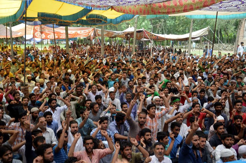 A pro-freedom rally was held at Chee Islamabad on Saturday despite forces actions in which at least 40 persons sustained pellet injuries. (KL Image: Shah Hilal)