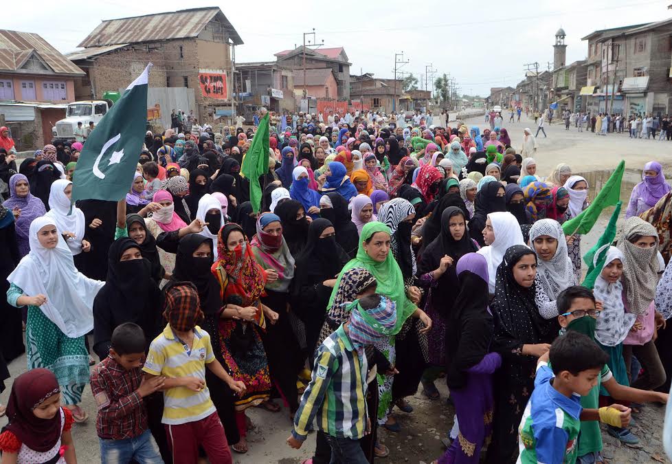 An 'all-women' rally was taken out in Pantha Chowk area of Srinagar on August 09, 2016 on united resistance leadership call. (KL Images: Bilal Bahadur)