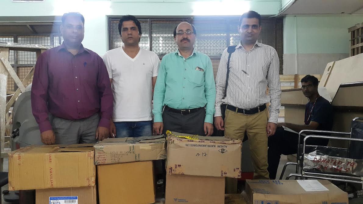 The DAK members who coordinated the donations from its members and other people and later donated medicine to injured civilians at SKIMS and SMHS Hospitals.