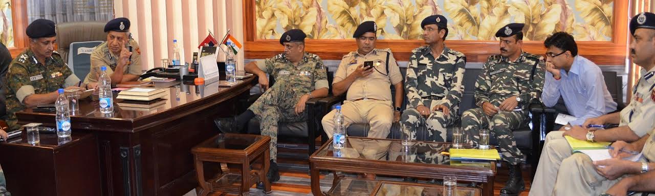 dr-s-p-vaid-in-kupwara-on-sep-30-2016