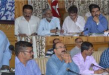 #Day55: Div Com Kashmir reviews stock, supply position of Ladakh region