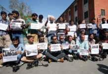 #Day57: Kashmir Media On Road Against Baton Terror