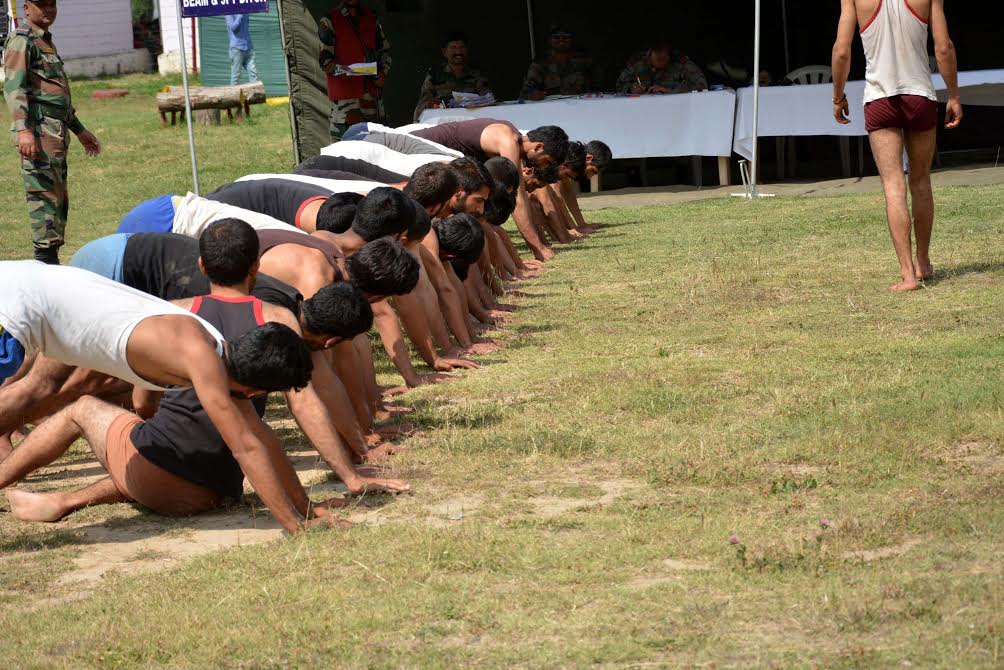 Scores of Kashmiri youth appeared for an army recruitment rally in South Kashmir's Islamabad district on Sep 21, 2016. (KL Image: Shah Hilal)