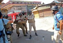 Nocturnal raids in Aripanthan, 10 youth arrested