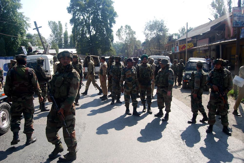 Reinforcements rushed to Wanpoh grenade attack spot.