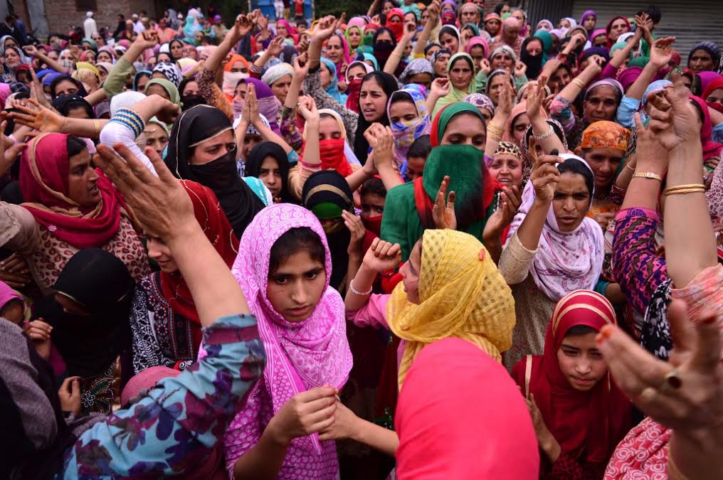Women protestors in Nadihal pro-freedom rally on September 02, 2016.