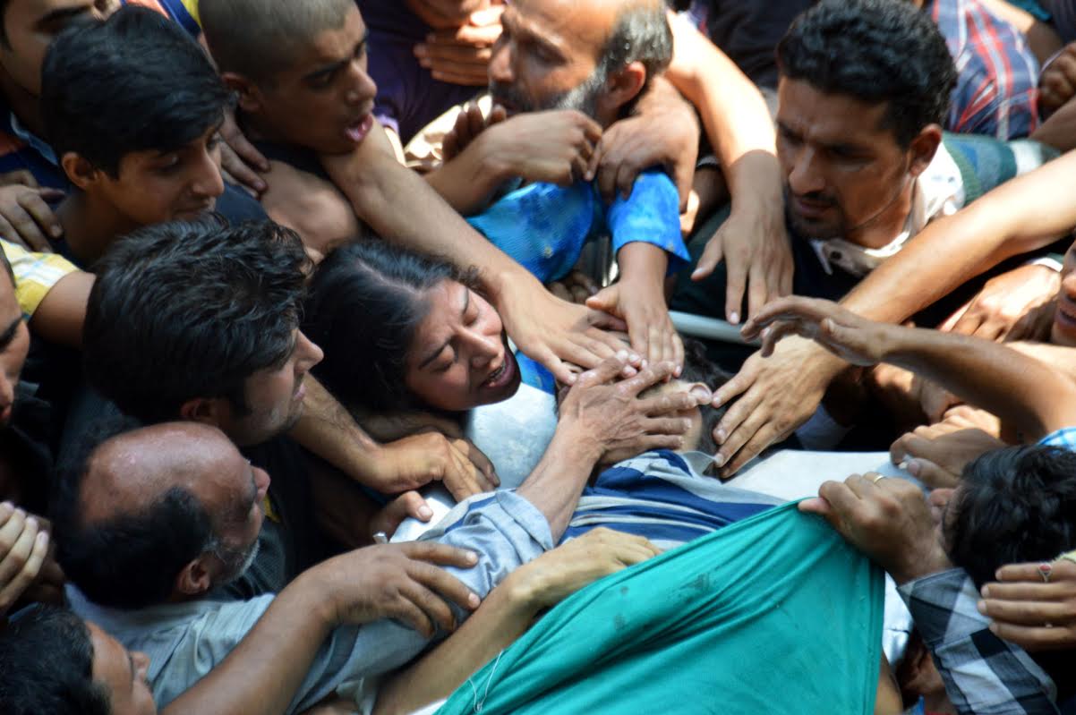 Mourners at Yawar's funeral. (Photos: Shah Hilal/KL)