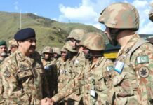 #Day93: Pakistan Army Chief Visits LoC, ‘Completely Satisfied’ over Operational Preparedness