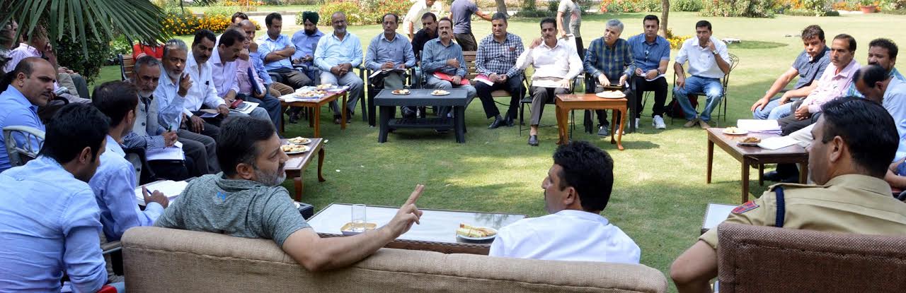 imran-ansari-in-bandipora-on-oct-ist-2016