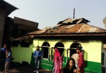 #Day103: Fire Damages Lalbab Sahab Shrine and Masjid In Sopore