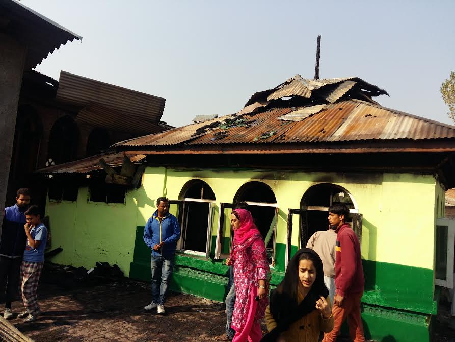 Fire damaged Lal Bab Sahab Shrine and Masjid in Sopore on late Oct 18, 2016 night. (KL Image: Muhammad Abu Bakar)