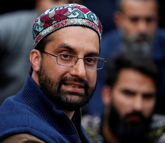 “Work Towards Protecting Jammu Kashmir’s Identity, Rights”: Mirwaiz to Political Leaders