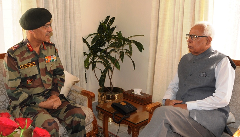 07-governor-meeting-lt-gen-a-k-sharma-goc-16-corps