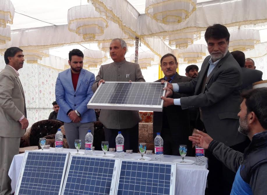a-r-veer-in-shopian-on-nov-04-2016