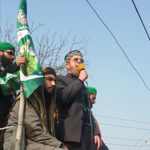 Moulana Barkati addressing a rally in south Kashmir. (File Image)