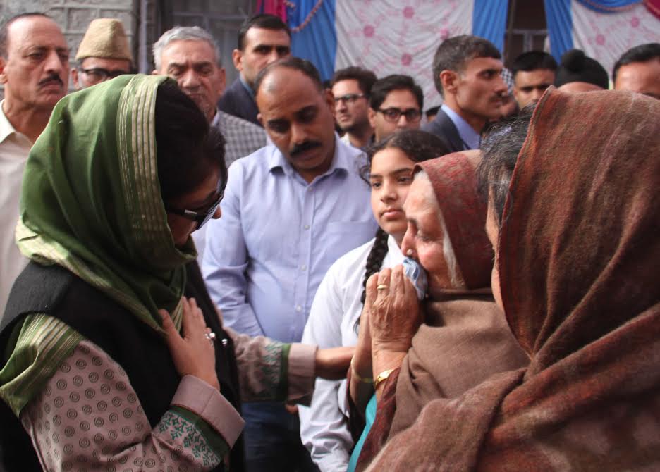 cm-mehbooba-in-poonch-rajouri-on-nov-04-2016
