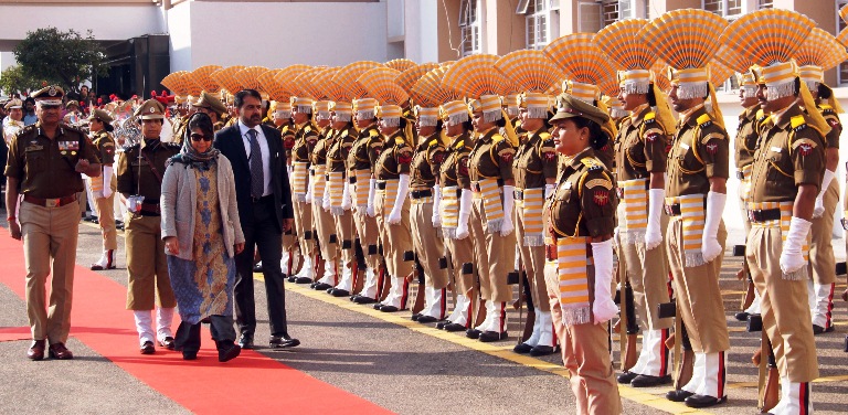 cm-guard-of-honour-on-nov-07-2016-in-jmu