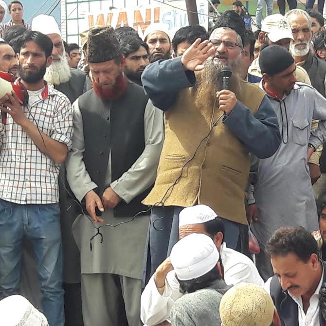 Imam Jamia Masjid Kishtwar, Farooq Ahmad Kichloo, addressing a gathering in Kishtwar.